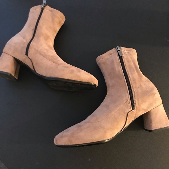 Korean Hand Made Beige Booties - Picture 3 of 7